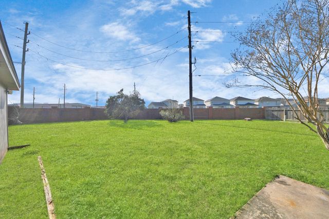 3526 Spruce Needle Drive, Houston, TX 77082