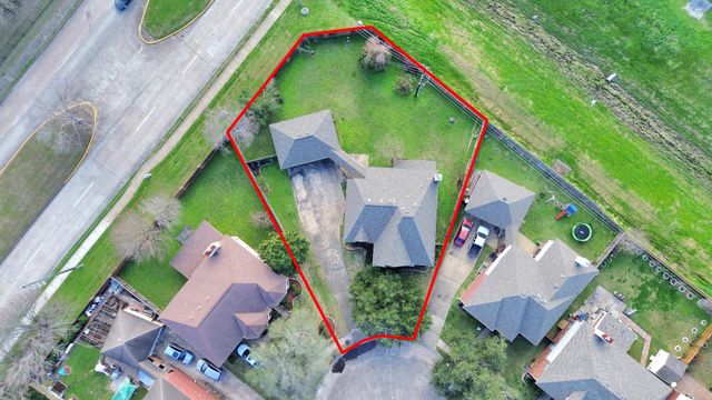 3526 Spruce Needle Drive, Houston, TX 77082