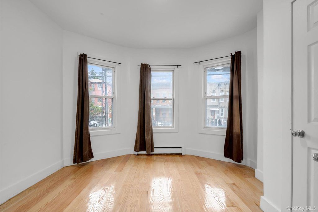 32-46 105 St, Corona, NY 11369 — photo 5