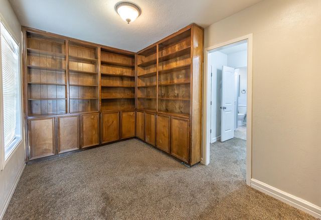 304 Cactus Drive, Levelland, TX 79336