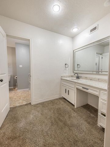 304 Cactus Drive, Levelland, TX 79336