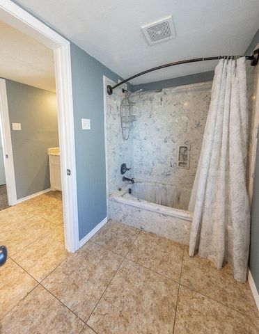 304 Cactus Drive, Levelland, TX 79336