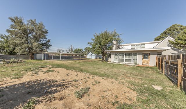 304 Cactus Drive, Levelland, TX 79336
