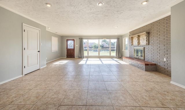 304 Cactus Drive, Levelland, TX 79336