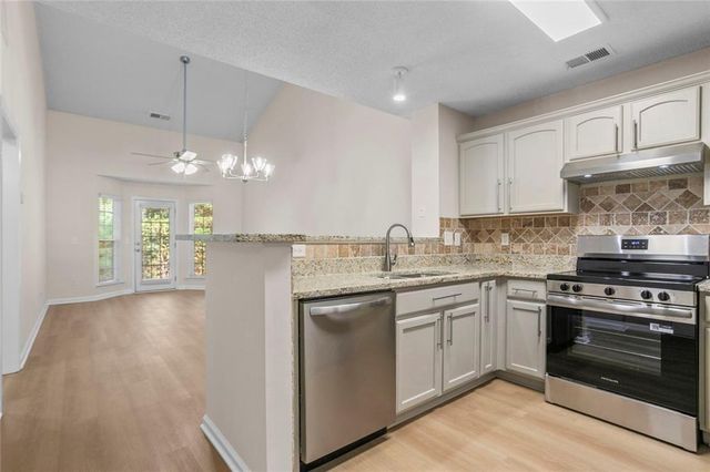 184 Darby's Crossing Court, Hiram, GA 30141
