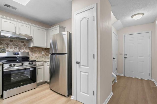184 Darby's Crossing Court, Hiram, GA 30141
