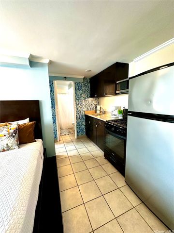 2425 Kuhio Avenue 604, Honolulu, HI 96815