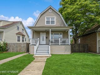 6308 W Addison Street, Chicago, IL 60634