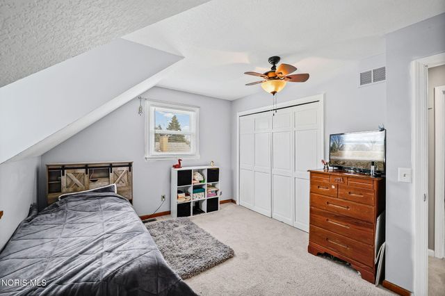 827 Abbey Lane, Findlay, OH 45840