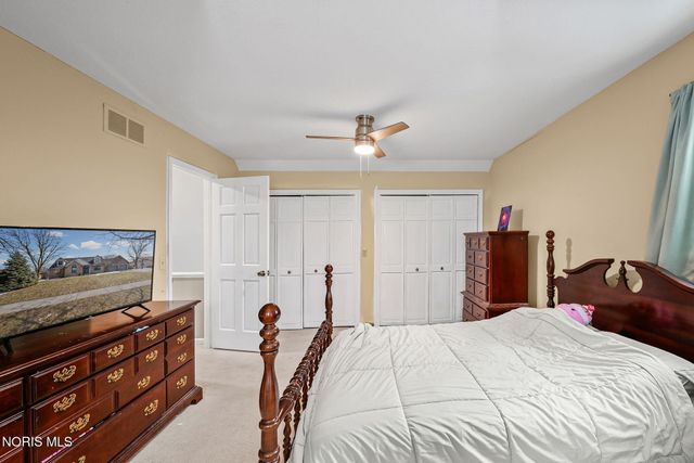 827 Abbey Lane, Findlay, OH 45840