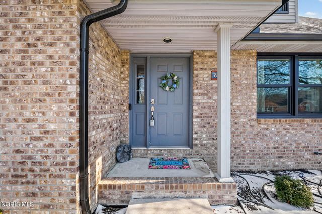 827 Abbey Lane, Findlay, OH 45840