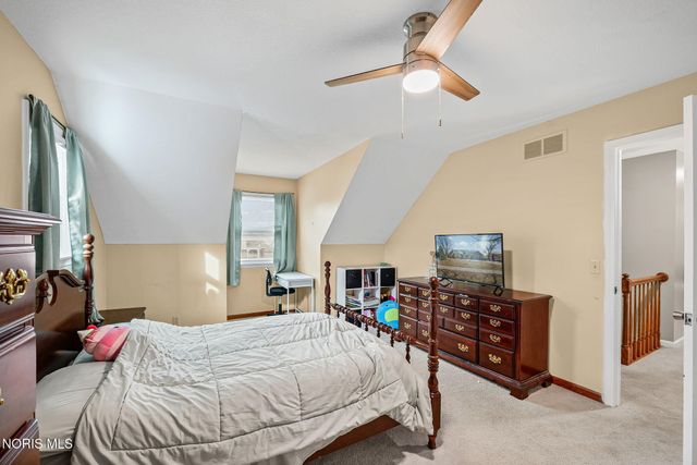 827 Abbey Lane, Findlay, OH 45840