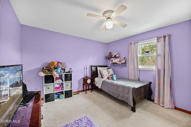 827 Abbey Lane, Findlay, OH 45840