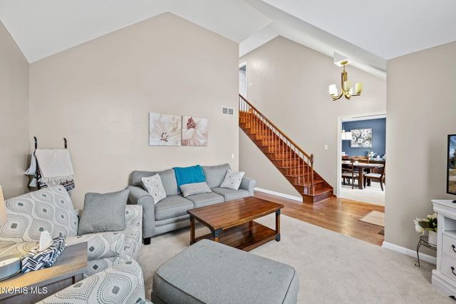 827 Abbey Lane, Findlay, OH 45840