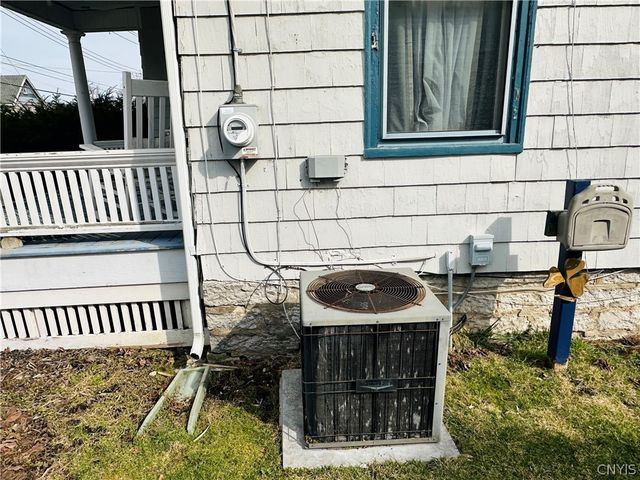 12 Johnston, Seneca Falls, NY 13148