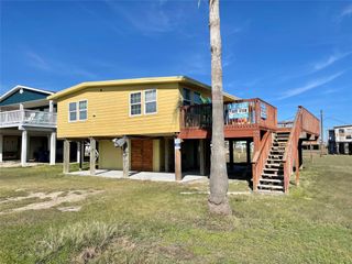 308 Parkview Road, Surfside Beach, TX 77541