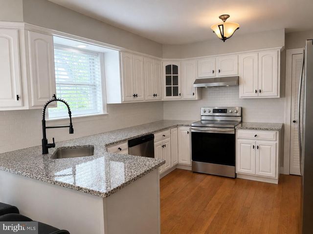 25 TURNBRIDGE DR, Lancaster, PA 17603