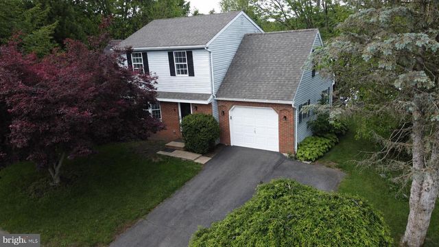 25 TURNBRIDGE DR, Lancaster, PA 17603