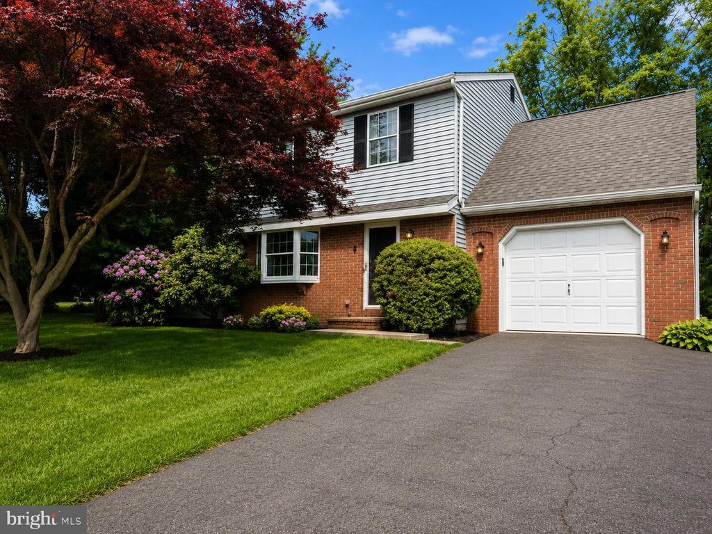 25 TURNBRIDGE DR, Lancaster, PA 17603