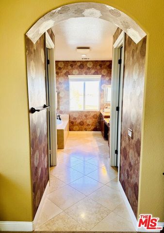 8150 Julie Court, Hesperia, CA 92345