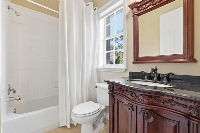135 W Indian Crossing Circle, Jupiter, FL 33458