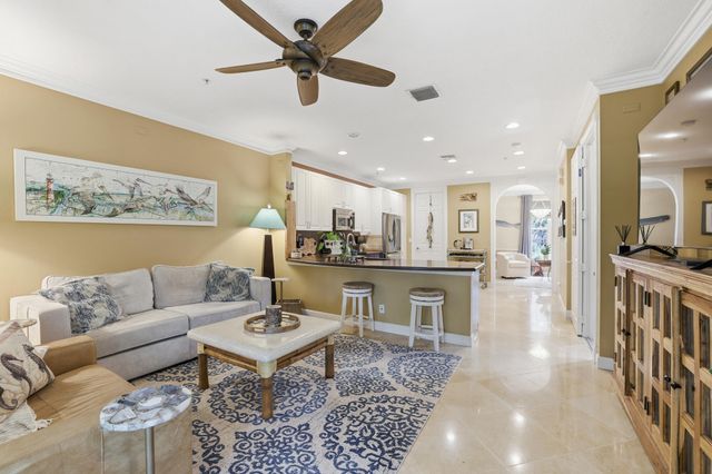 135 W Indian Crossing Circle, Jupiter, FL 33458