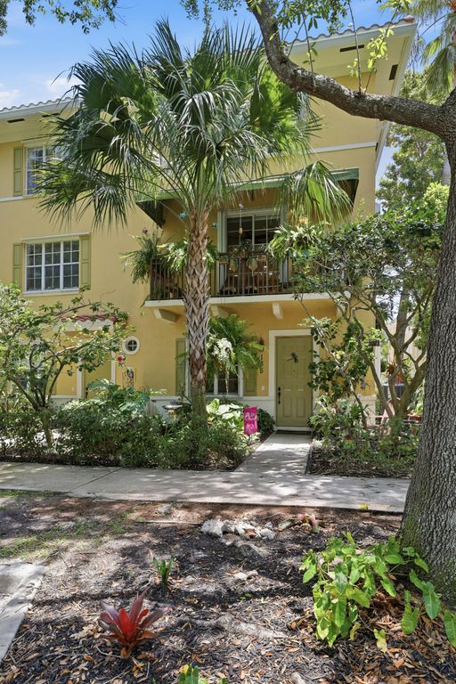 135 W Indian Crossing Circle, Jupiter, FL 33458