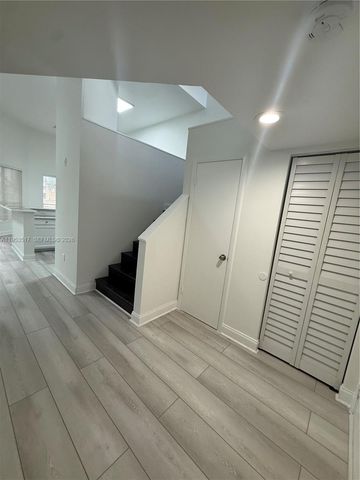 4847 Via Palm Lks 1007, West Palm Beach, FL 33417