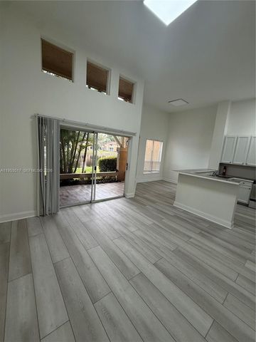 4847 Via Palm Lks 1007, West Palm Beach, FL 33417