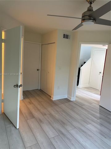 4847 Via Palm Lks 1007, West Palm Beach, FL 33417