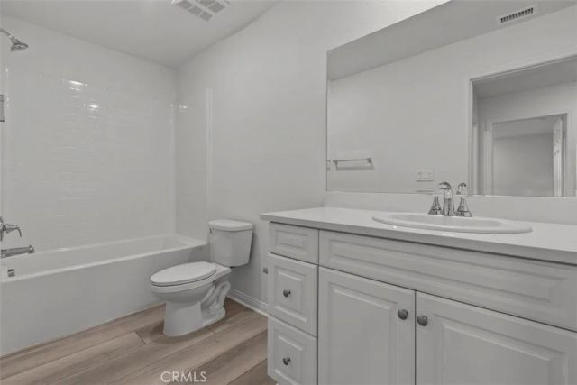 920 Porta Marina Lane, Lake Elsinore, CA 92530