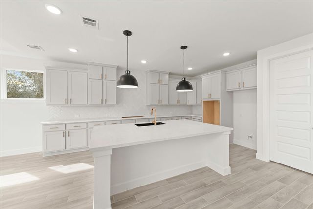 41723 Big Red Drive, Montgomery, TX 77316