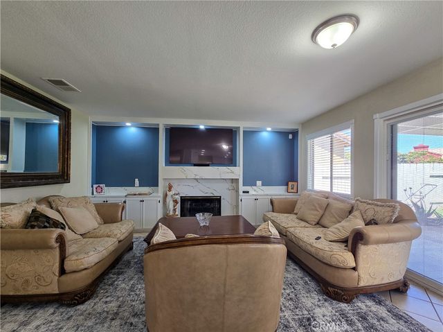 13636 Cordelia, Victorville, CA 92392