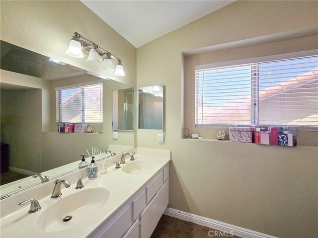 13636 Cordelia, Victorville, CA 92392