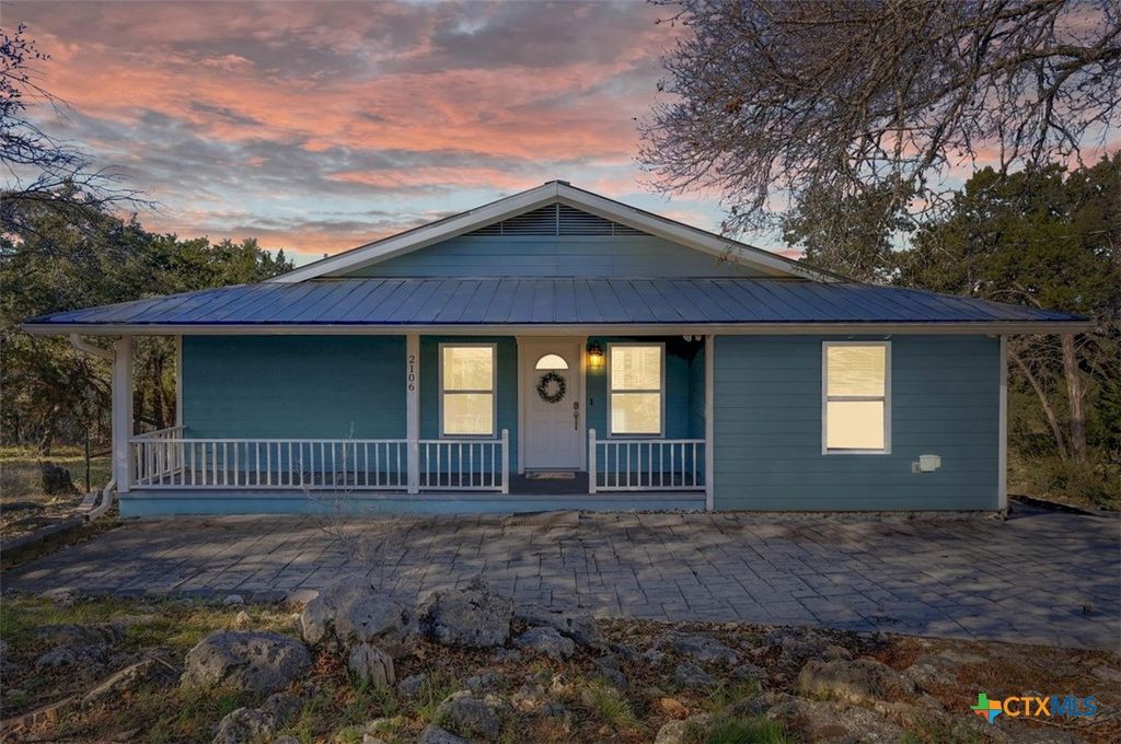 2106 Lakeshore Drive, Canyon Lake, TX 78133