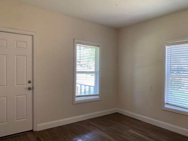 2222 W BOND Street, Denison, TX 75020
