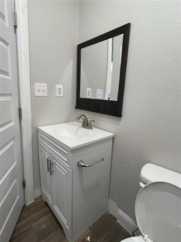 2222 W BOND Street, Denison, TX 75020