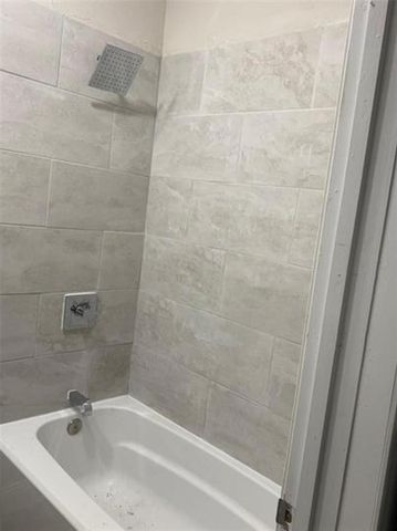 2222 W BOND Street, Denison, TX 75020
