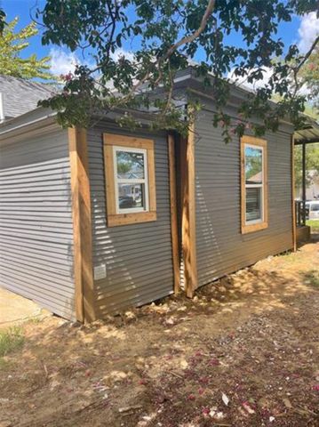 2222 W BOND Street, Denison, TX 75020