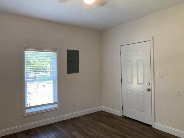 2222 W BOND Street, Denison, TX 75020
