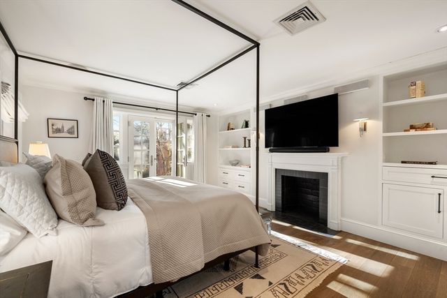 6 West Hill Place, Boston, MA 02114