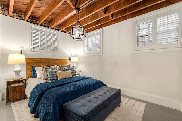 6 West Hill Place, Boston, MA 02114