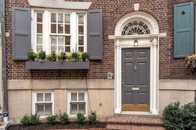 6 West Hill Place, Boston, MA 02114