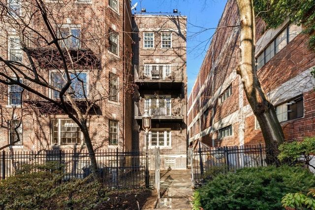 6 West Hill Place, Boston, MA 02114