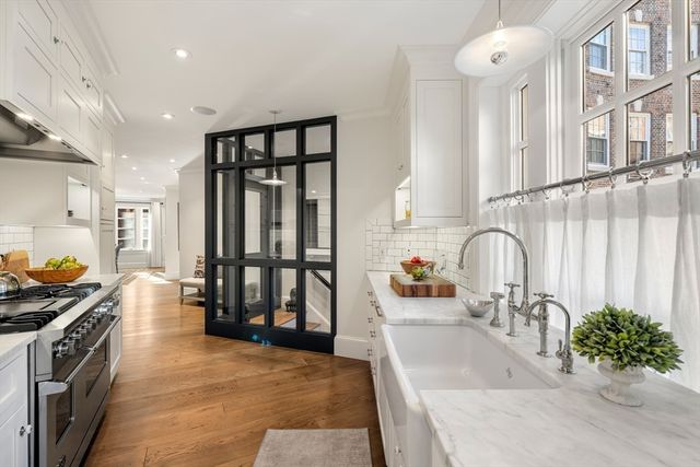 6 West Hill Place, Boston, MA 02114