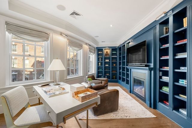 6 West Hill Place, Boston, MA 02114