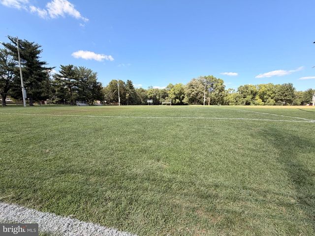 10807 HILL TOP DR, Fort Washington, MD 20744