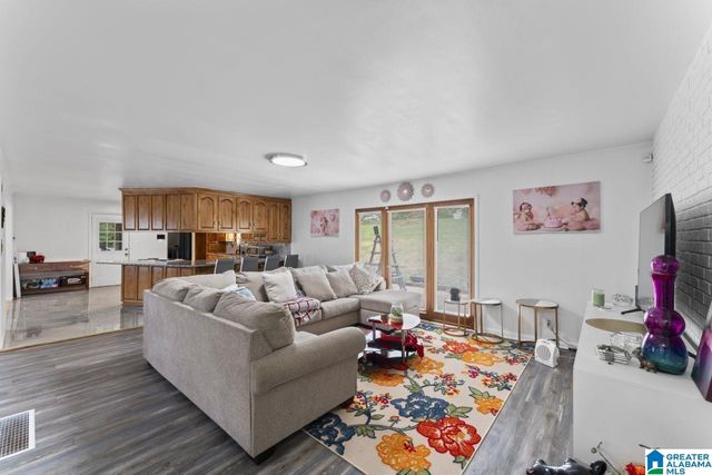 815 NONIDEZ CIRCLE, Bessemer, AL 35022