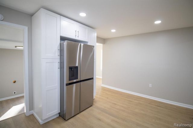 14888 Sunbury Street, Livonia, MI 48154