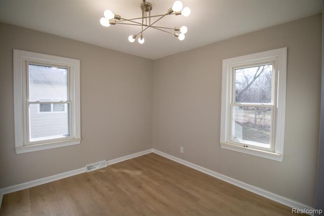14888 Sunbury Street, Livonia, MI 48154